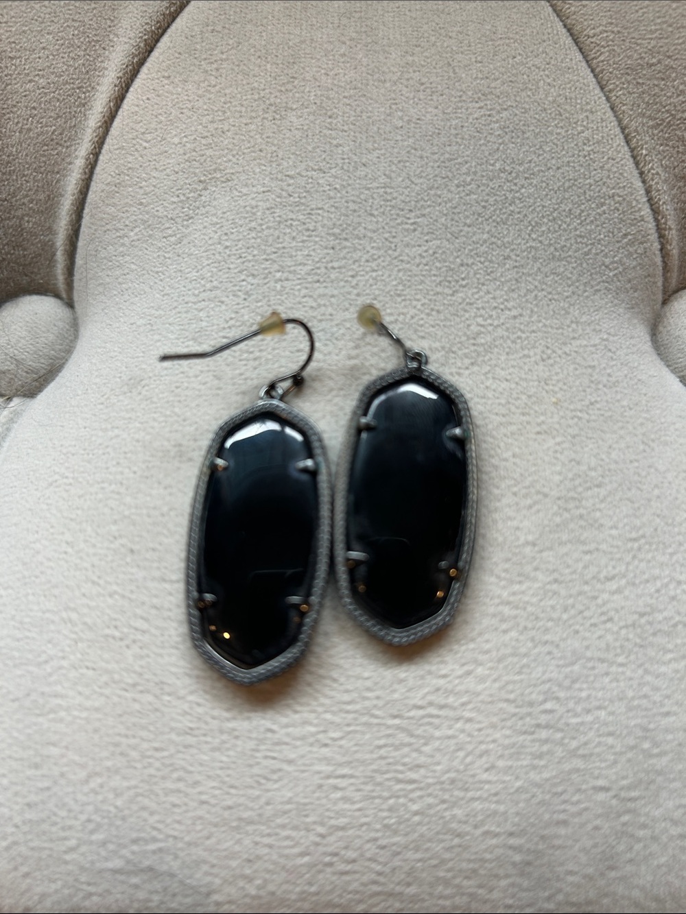 Kendra Scott Danielle Earrings in Gunmetal - Picture 3 of 4